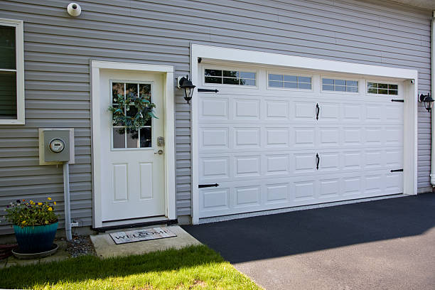 24/7 Emergency Garage Door Panel Replacement experts in Burkburnett, TX
